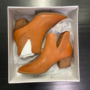 NWT Beast Chestnut Brown Ankle Booties